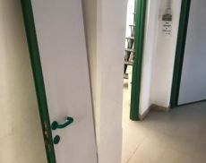 Dei vandali sono entrati negli spogliatoi dello stadio di Montalcino e hanno divelto quattro porte e un lucchetto