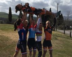 La squadra femminile della Boels-Dolmans, che prenderà parte alla Strade Bianche 2019