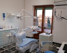 Il nuovo studio dentistico del dottor Roberto Azzi a Montalcino