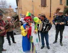 Catia Cresti ha vinto il premio della migliore maschera a Montisi