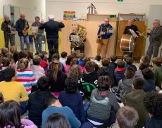 La Filarmonica Puccini a scuola