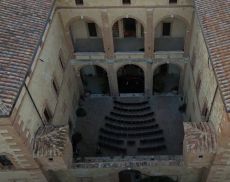 Una veduta dall'alto di Villa Bell'Aria sede dell'Argiano Baroque Music Festival