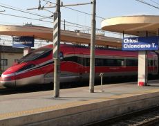 Il Frecciarossa a Chiusi. La fermata è stata poi cancellata