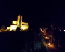 La Processione solenne dalla Chiesa parrocchiale Ss. Filippo e Giacomo all’Abbazia di Sant’Antimo