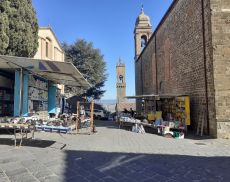 Il mercato del venerdì a Montalcino