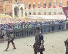 Arcieri di Montalcino al Palio di Siena