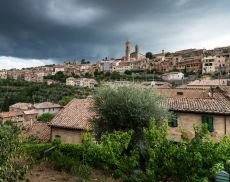 Montalcino prima della pioggia