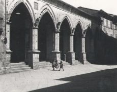 Antica foto dei loggiati di Piazza del Popolo