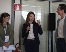 L'avvocato Francesca Piroli premiata a Torino (foto estratta dal video pubblicato da ilDubbio Tv su YouTube)