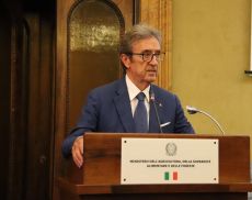 Riccardo Cotarella (foto pagina Facebook Assoenologi)