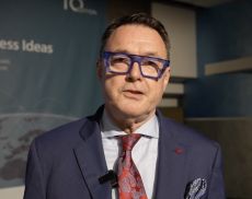 Bruce Sanderson, senior editor di Wine Spectator 