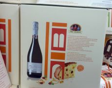 Asti Docg e panettone Tre Marie 